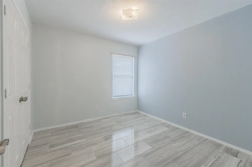 2709 Brittany Drive Euless, TX 76039