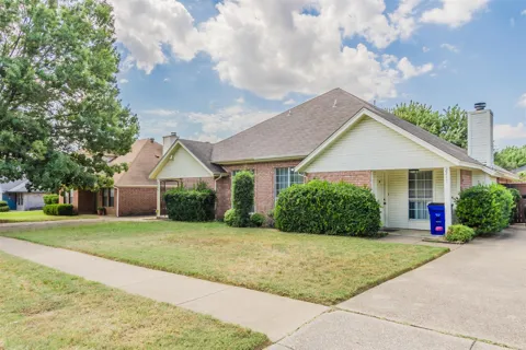 2709 Brittany Drive