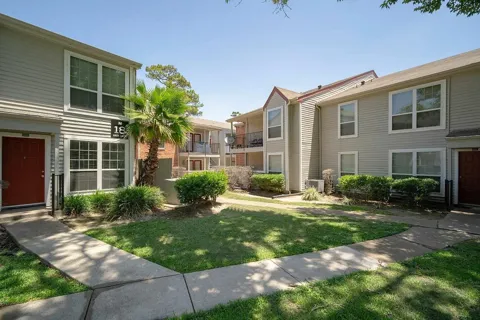 12800 Woodforest Boulevard #W1306