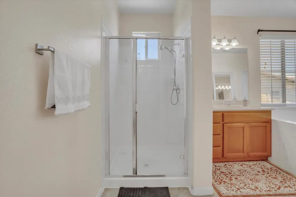 5704 Oakmont Drive Richmond, CA 94806