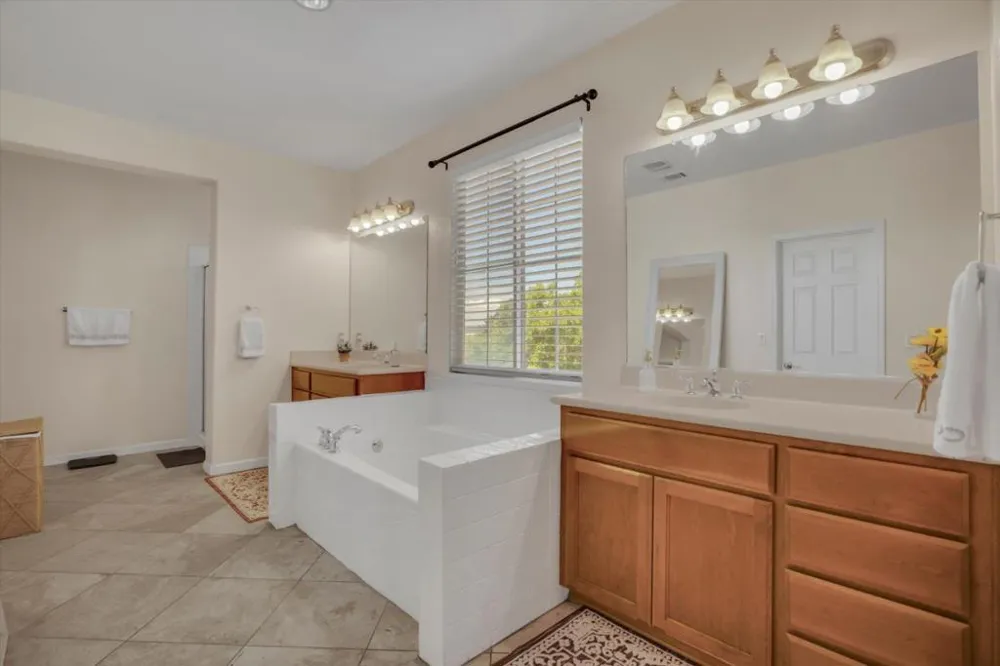 5704 Oakmont Drive Richmond, CA 94806