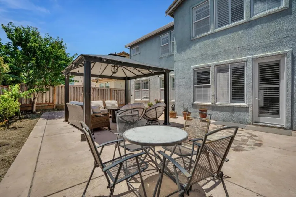 5704 Oakmont Drive Richmond, CA 94806