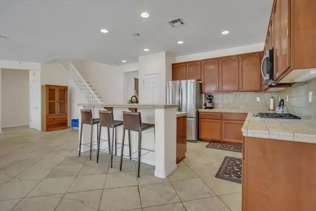 5704 Oakmont Drive Richmond, CA 94806