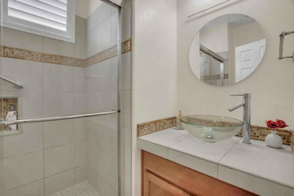 5704 Oakmont Drive Richmond, CA 94806