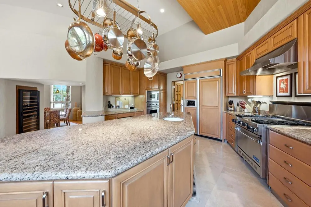 119 Tamit Place Palm Desert, CA 92260