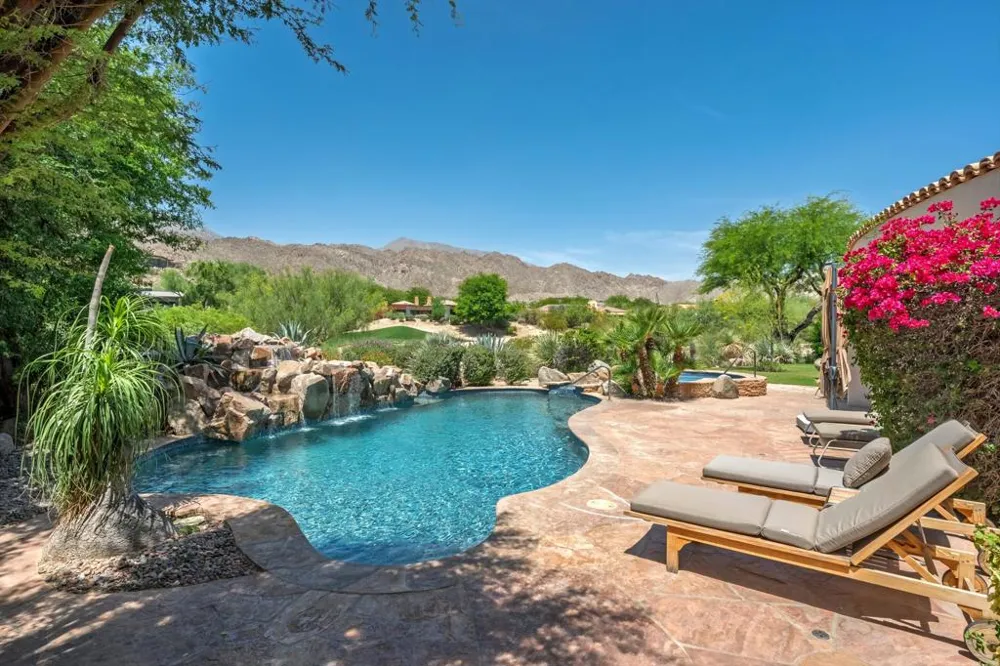 119 Tamit Place Palm Desert, CA 92260