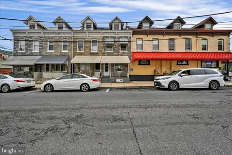 936 PIKE STREET