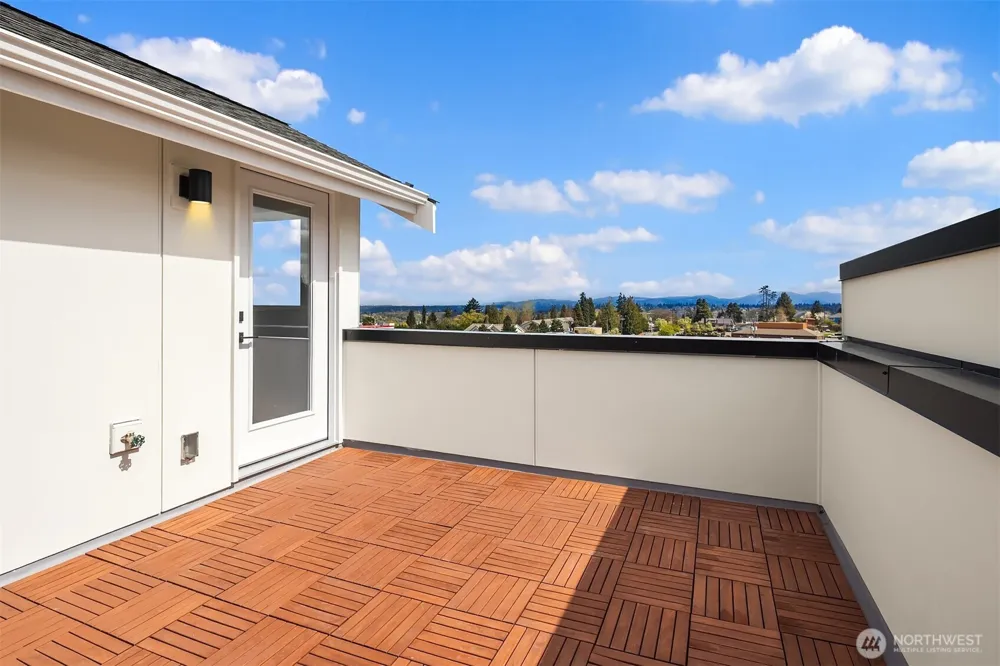 12012 17th Place S #B Burien, WA 98168