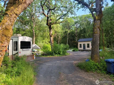 209 Frost Road
