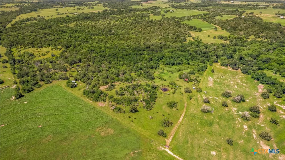 337 Private Road 1015 Hallettsville, TX 77964