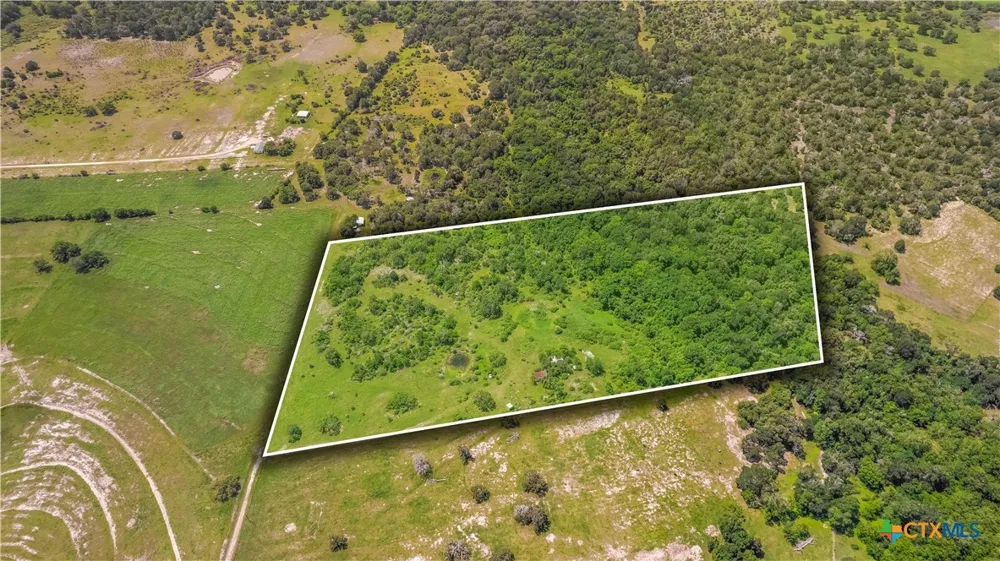 337 Private Road 1015 Hallettsville, TX 77964