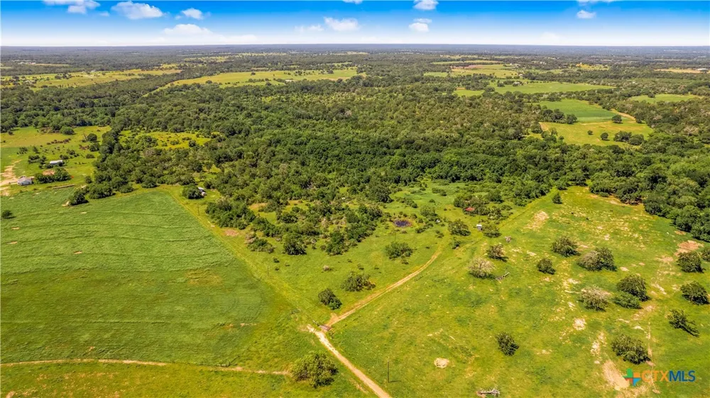 337 Private Road 1015 Hallettsville, TX 77964