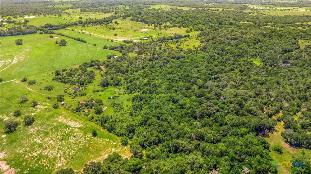 337 Private Road 1015 Hallettsville, TX 77964