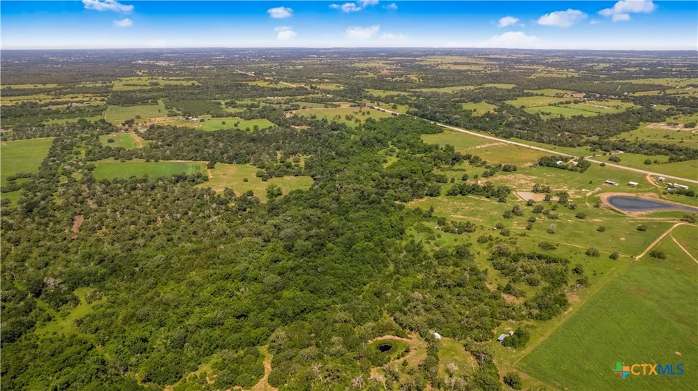 337 Private Road 1015 Hallettsville, TX 77964
