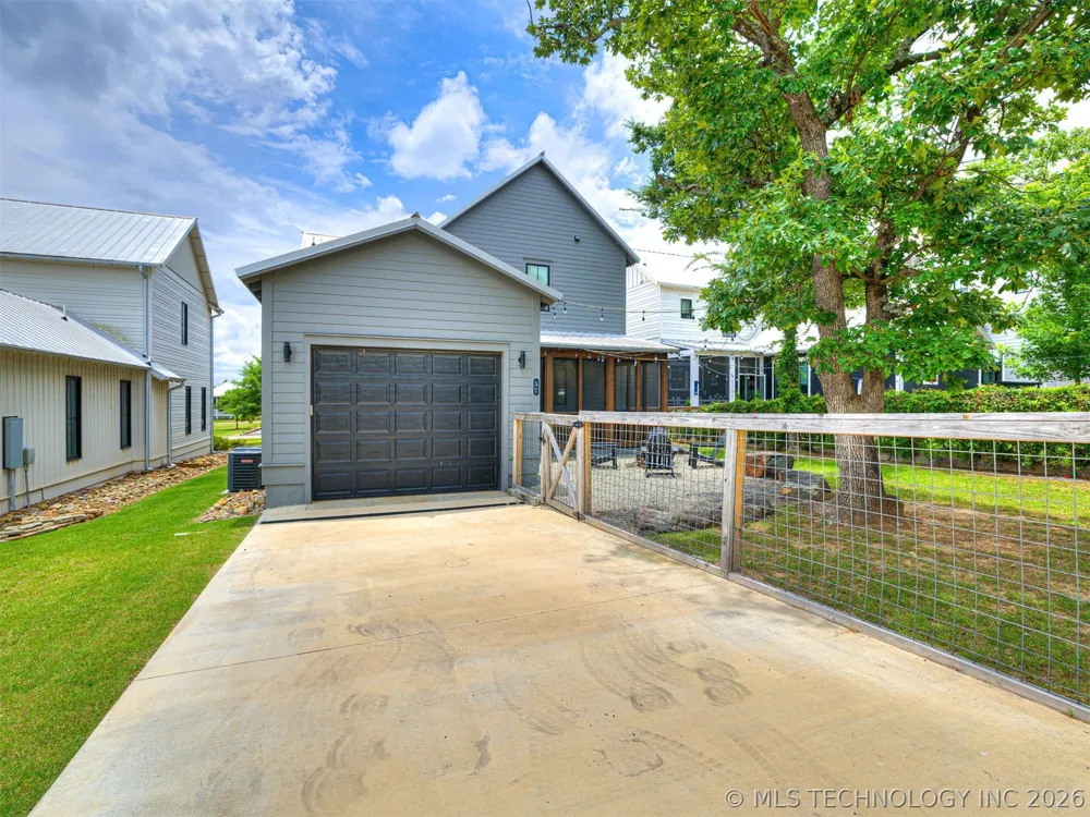 57 Lower Green Way Carlton Landing, OK 74432