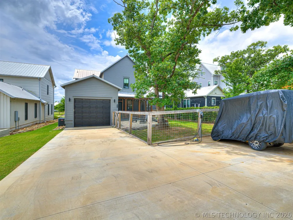 57 Lower Green Way Carlton Landing, OK 74432