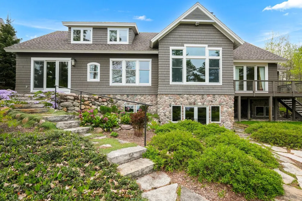 10249 Kay Ray Road Acme Township, MI 49690