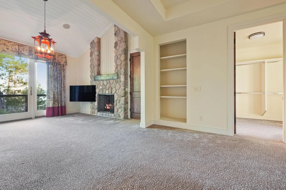 10249 Kay Ray Road Acme Township, MI 49690