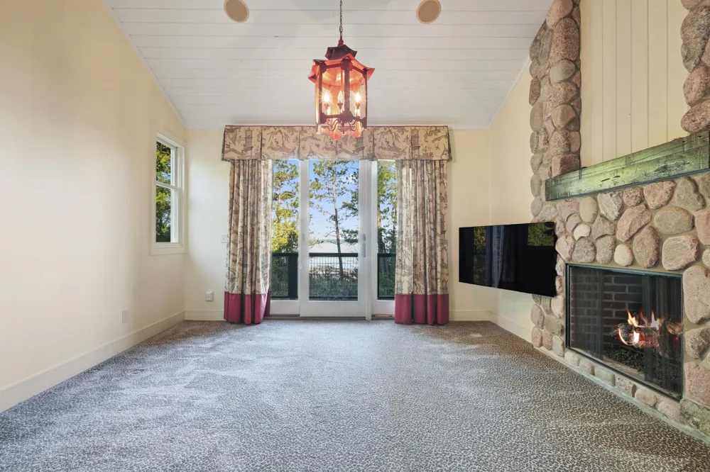 10249 Kay Ray Road Acme Township, MI 49690