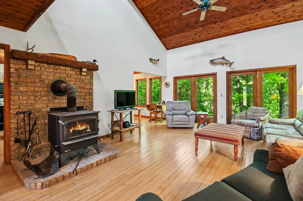 780 E Conrad Road Scottville, MI 49454