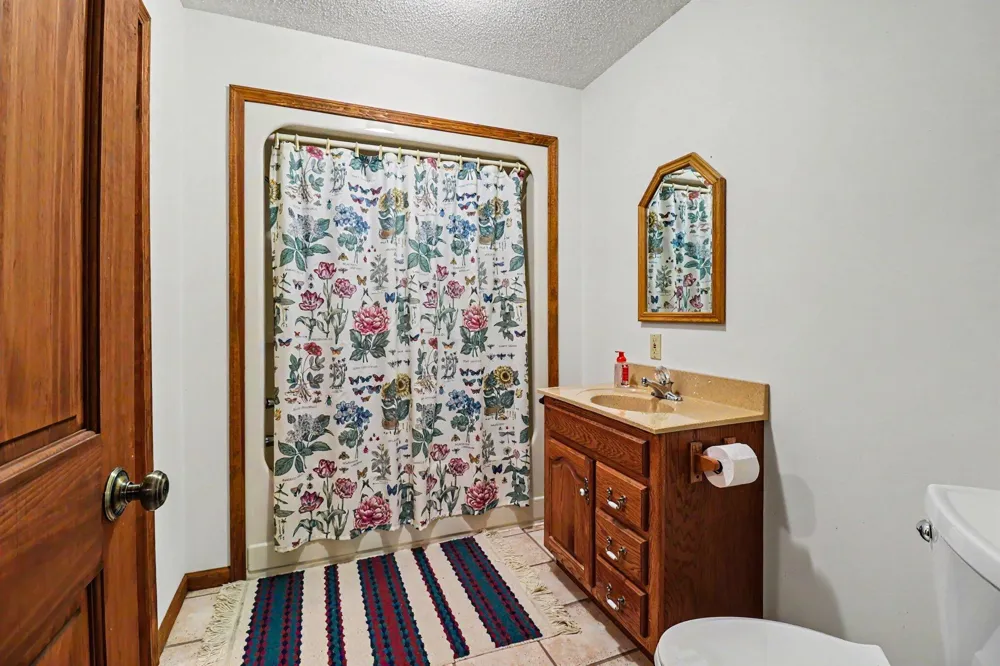 780 E Conrad Road Scottville, MI 49454