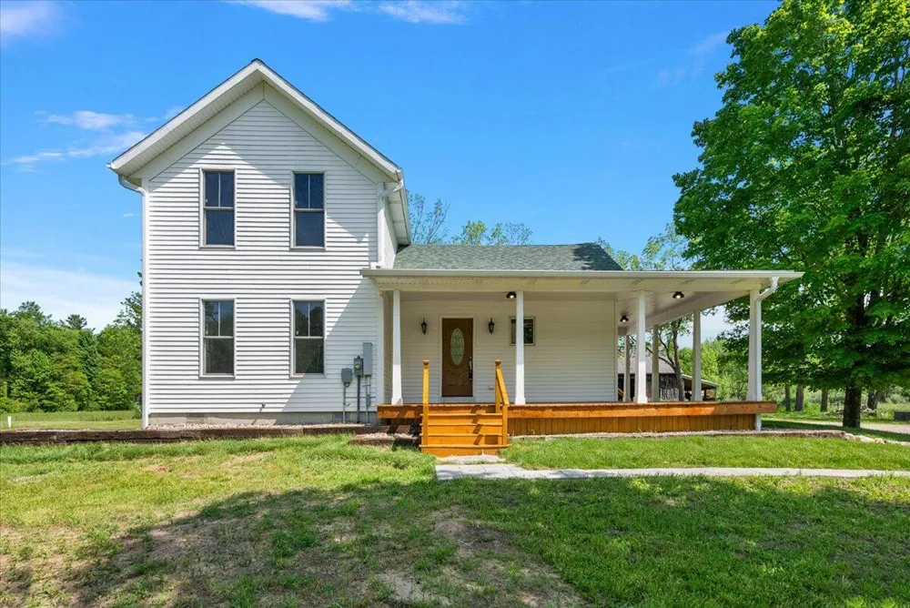 48882 8th Avenue Columbia Township, MI 49056