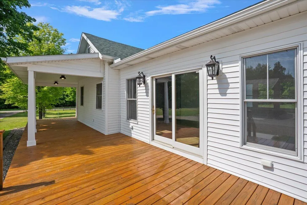 48882 8th Avenue Columbia Township, MI 49056