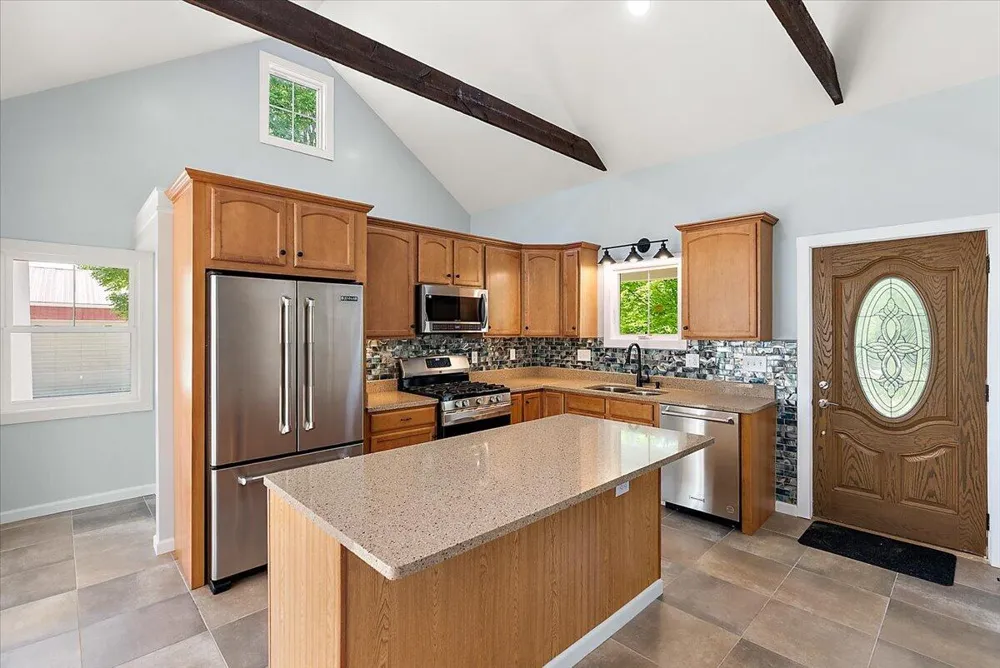 48882 8th Avenue Columbia Township, MI 49056