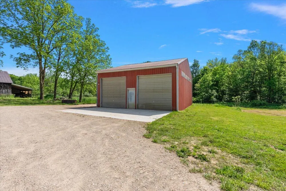 48882 8th Avenue Columbia Township, MI 49056