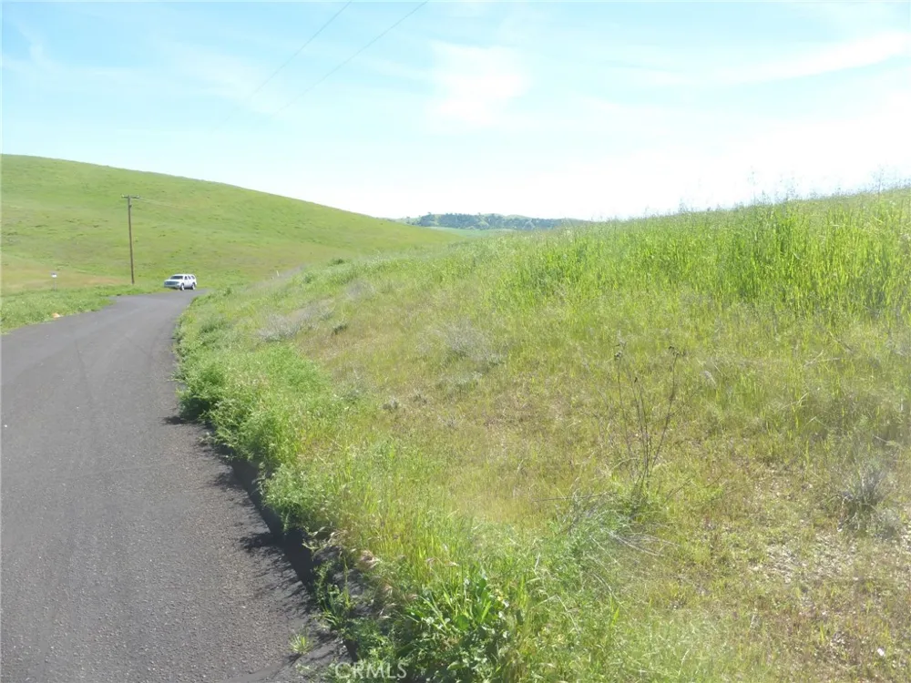 Douglas Rd. (Lot 33) San Miguel, CA 93451