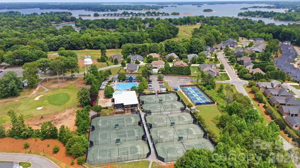 2176 Moss Meadow Lane Denver, NC 28037