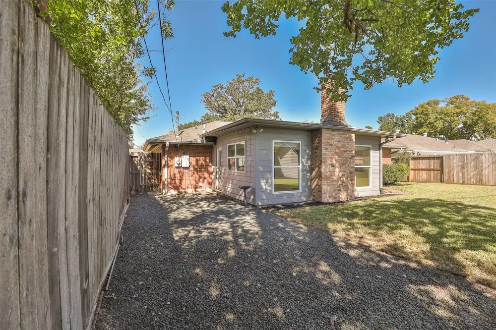 4613 Libbey Lane Houston, TX 77092