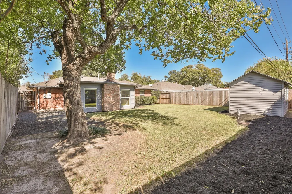 4613 Libbey Lane Houston, TX 77092