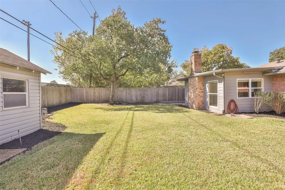 4613 Libbey Lane Houston, TX 77092