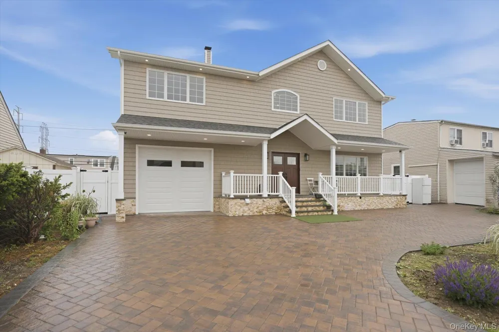 3563 Raven Street Levittown, NY 11756