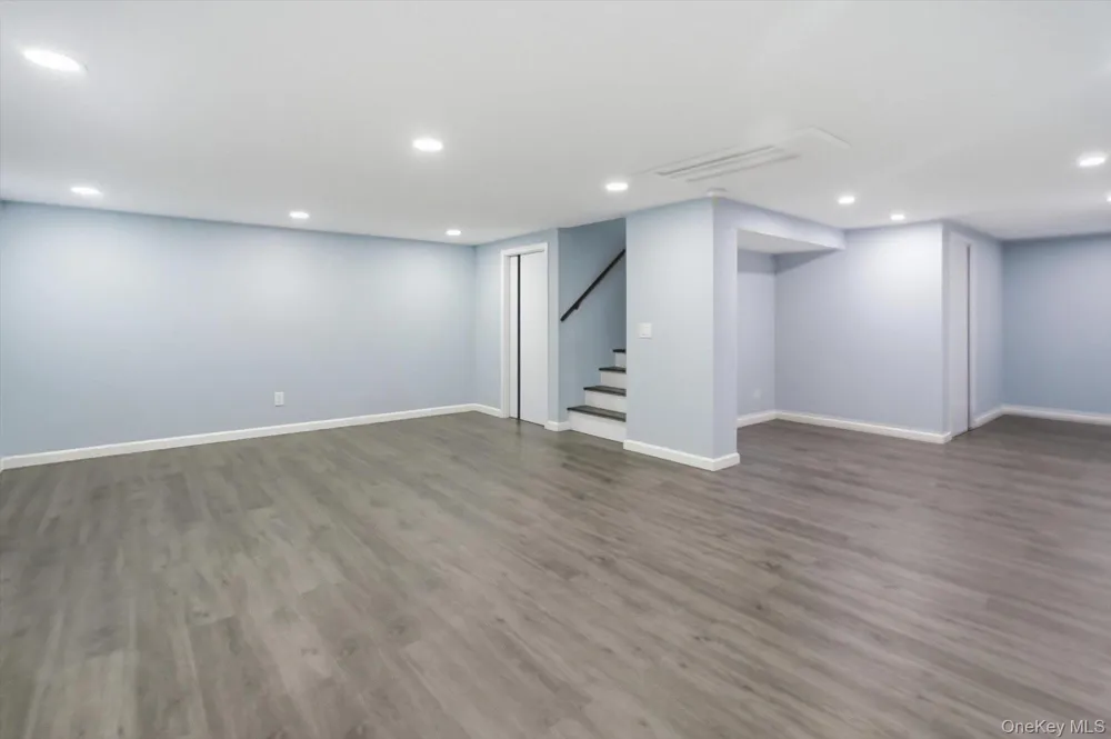3563 Raven Street Levittown, NY 11756