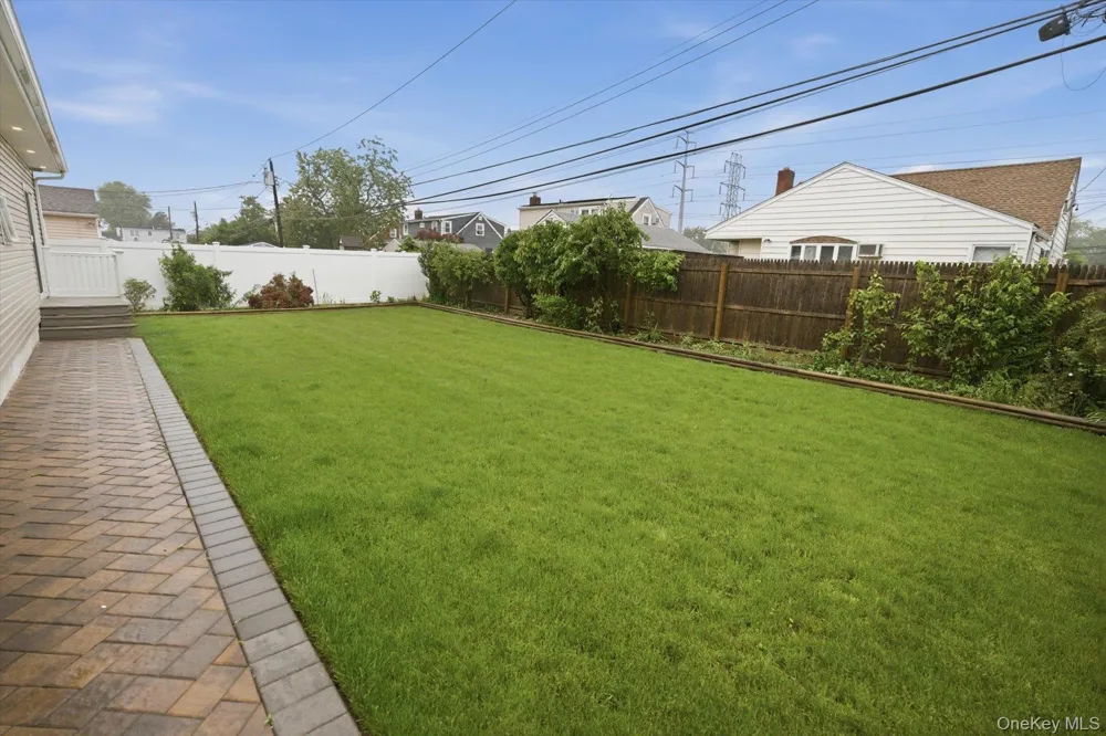 3563 Raven Street Levittown, NY 11756