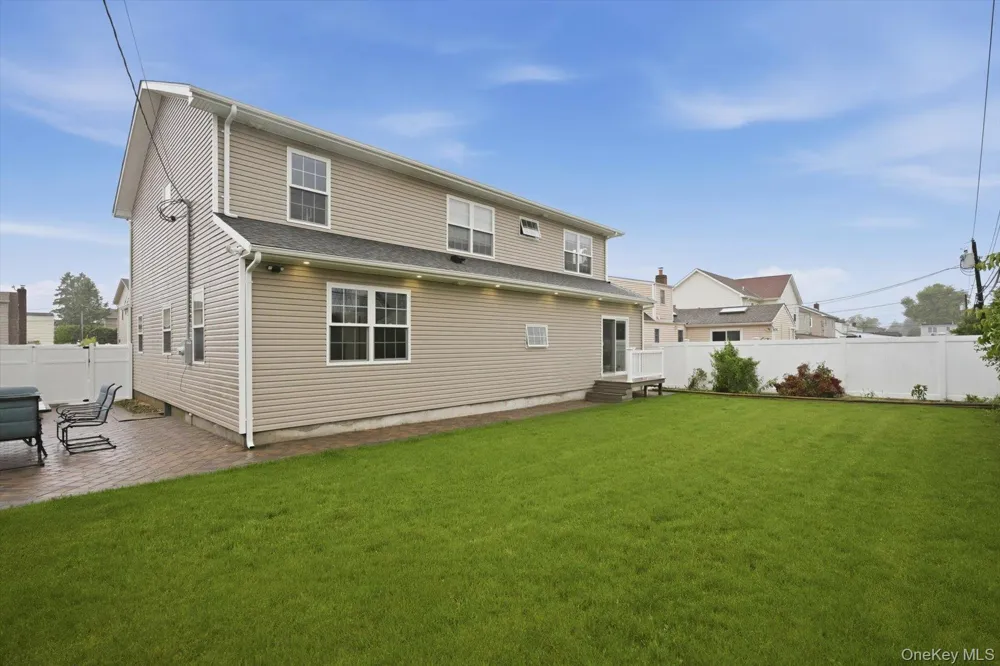 3563 Raven Street Levittown, NY 11756