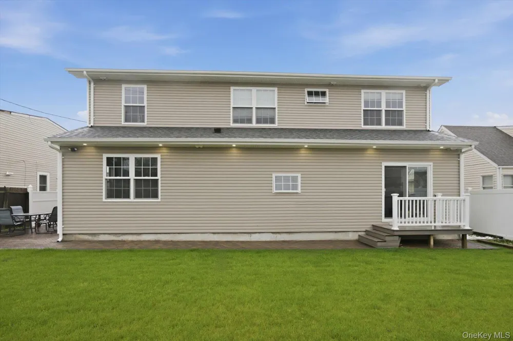 3563 Raven Street Levittown, NY 11756