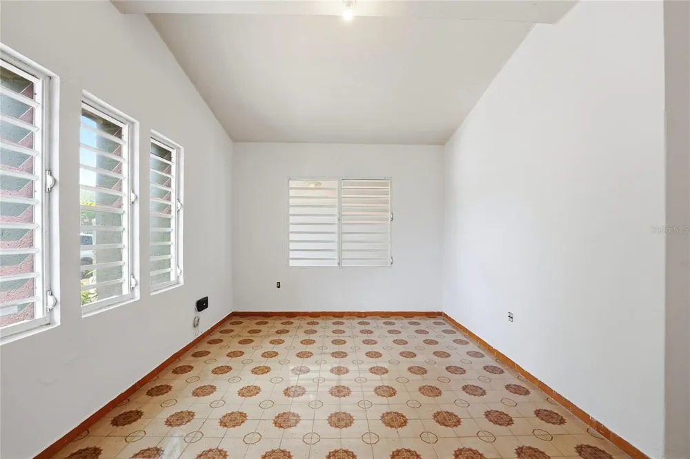2202 GENERAL PATTON San Juan, PR 00913