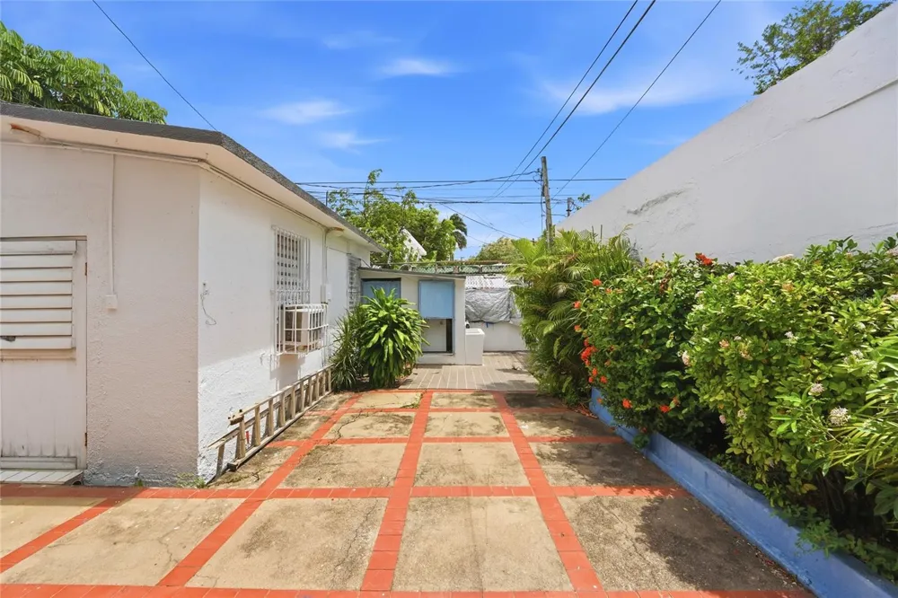 2202 GENERAL PATTON San Juan, PR 00913