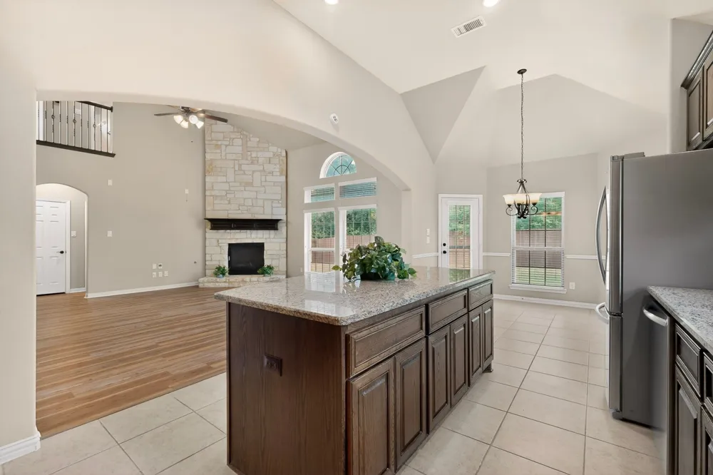 852 State Street DeSoto, TX 75115