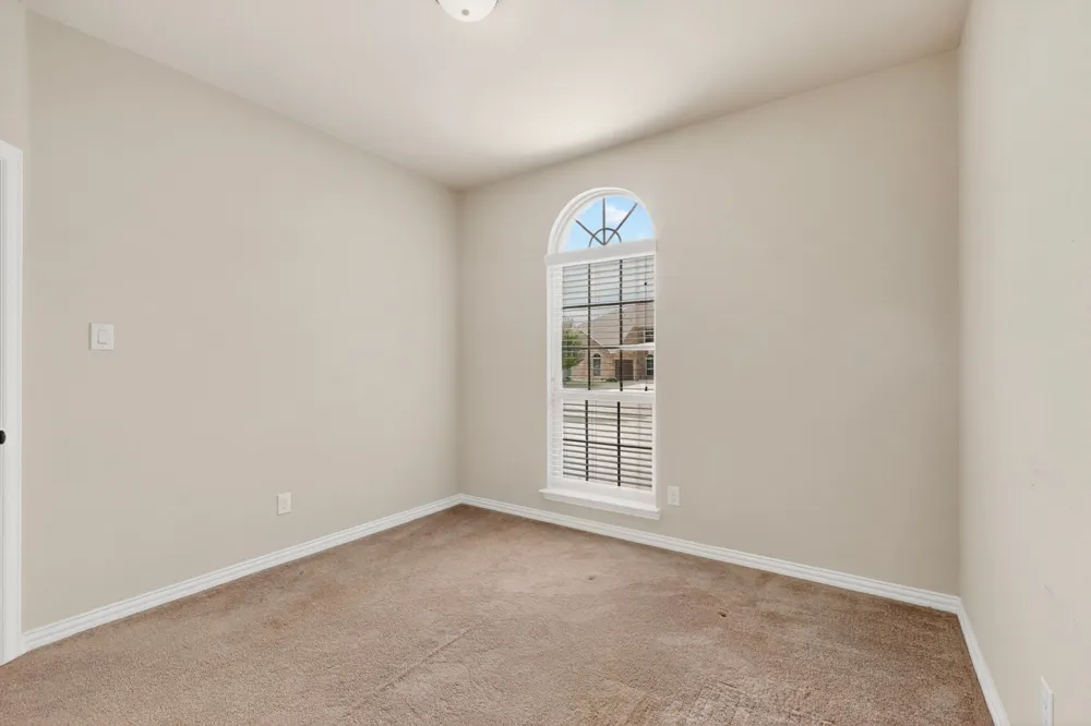 852 State Street DeSoto, TX 75115