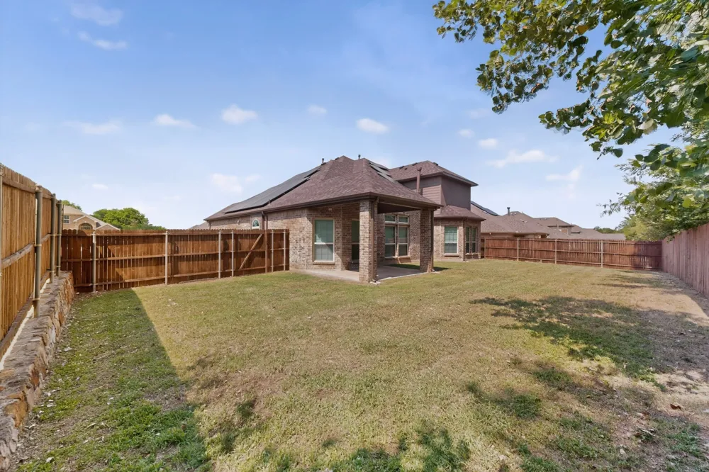 852 State Street DeSoto, TX 75115