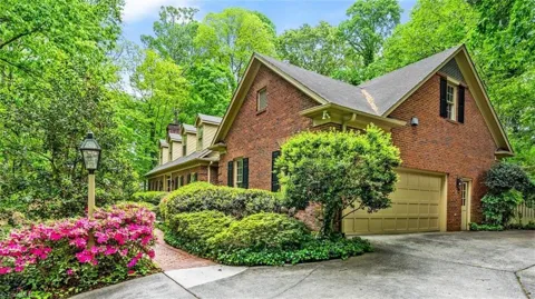 5511 Wallace Drive