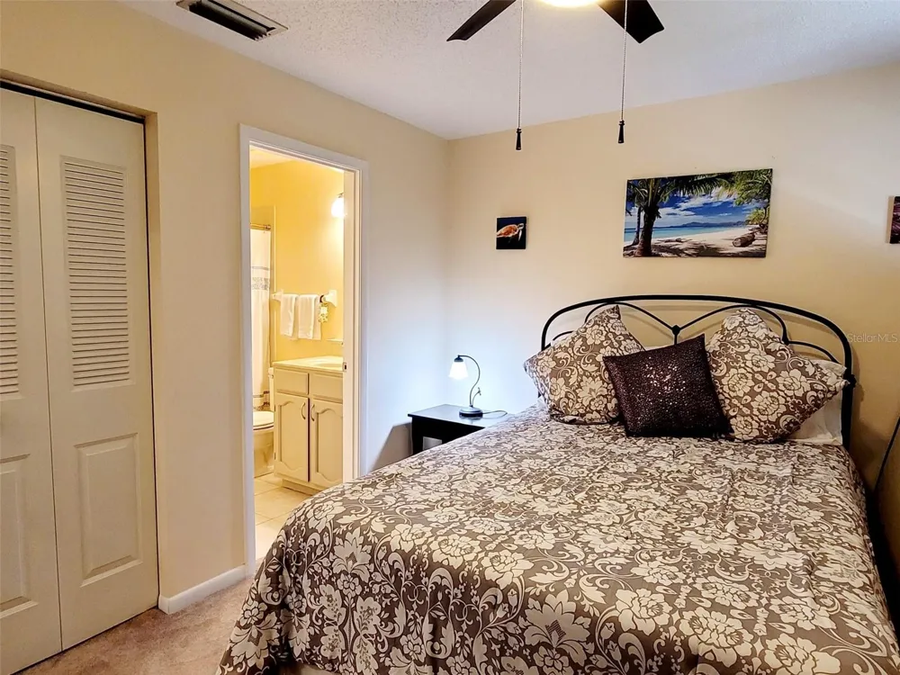5147 WILLOW LINKS #18 Sarasota, FL 34235