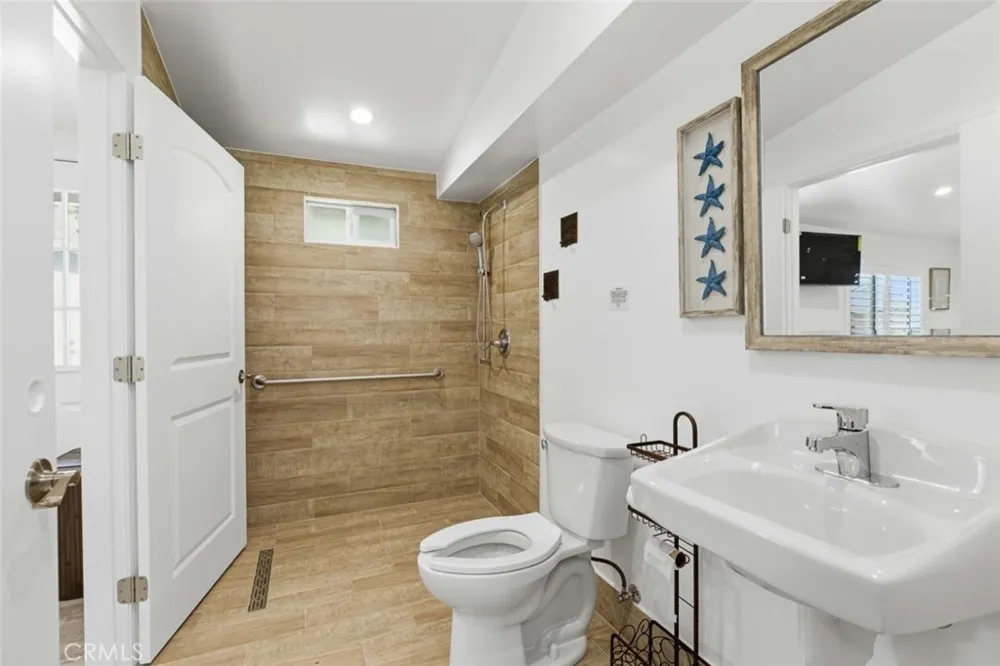 301 W Ashby Street Azusa, CA 91702