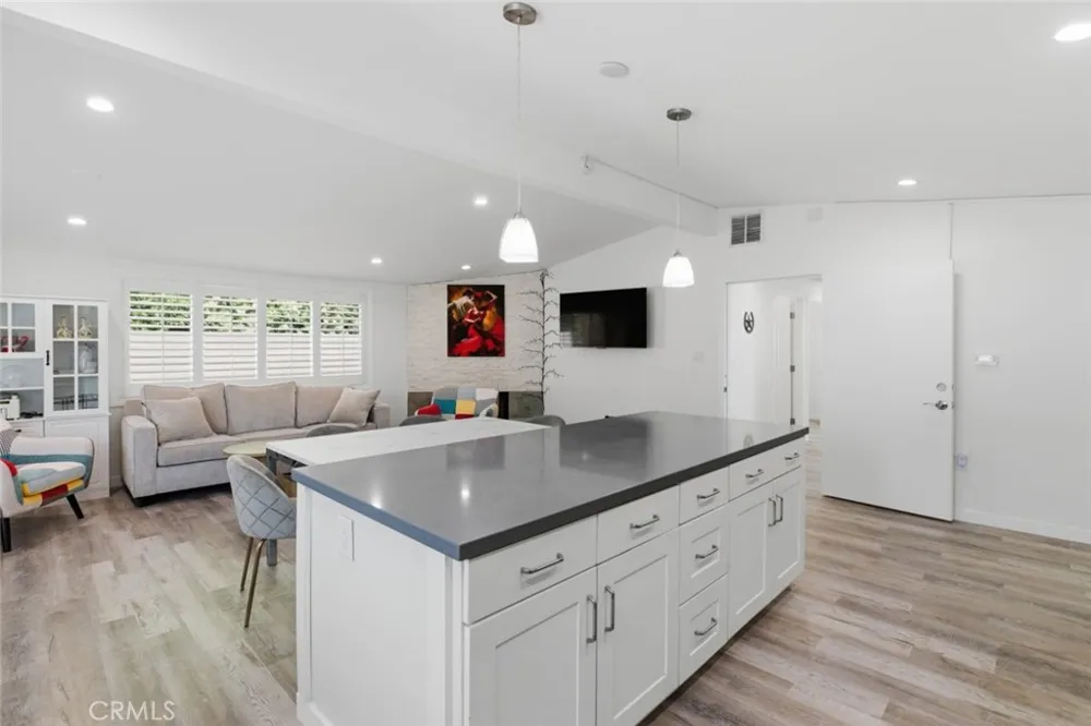 301 W Ashby Street Azusa, CA 91702