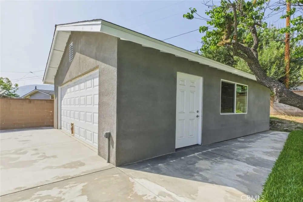 301 W Ashby Street Azusa, CA 91702