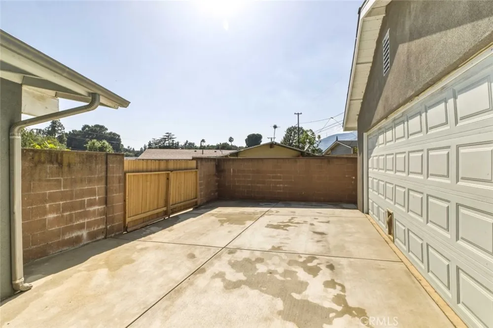 301 W Ashby Street Azusa, CA 91702